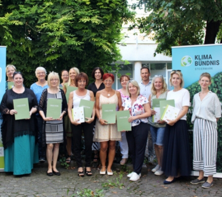 Gruppenbild: Klimaschutzlehrgang für Leiter:innen elementarer Bildungseinrichtungen