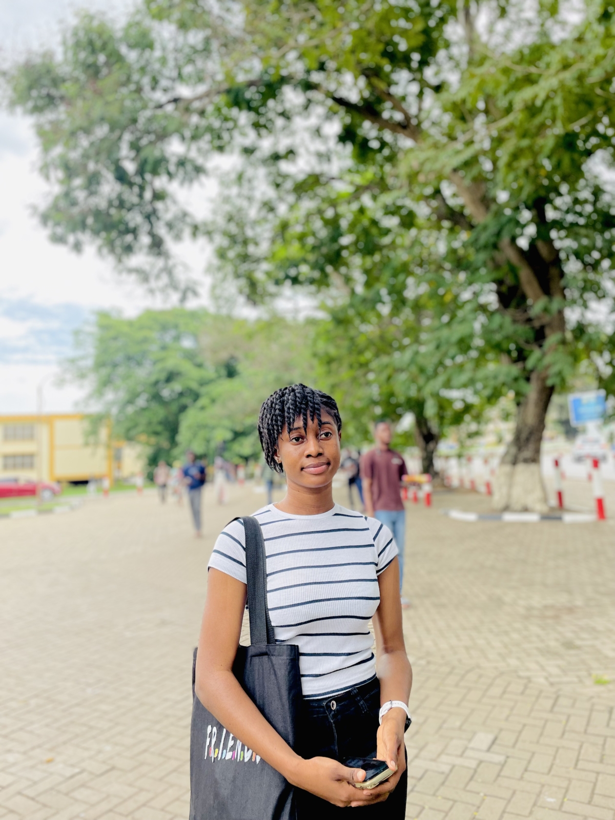 Exploring new places. Racheal Opoku Asiamah. von Kumasi Ghana